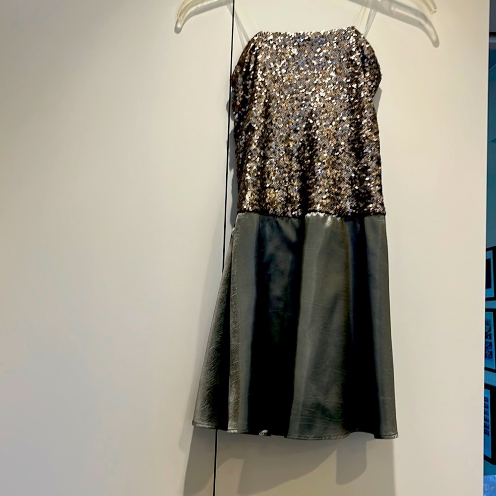 Stella M’Lia graphite dress with sequin top and satin bottom. Never Worn!